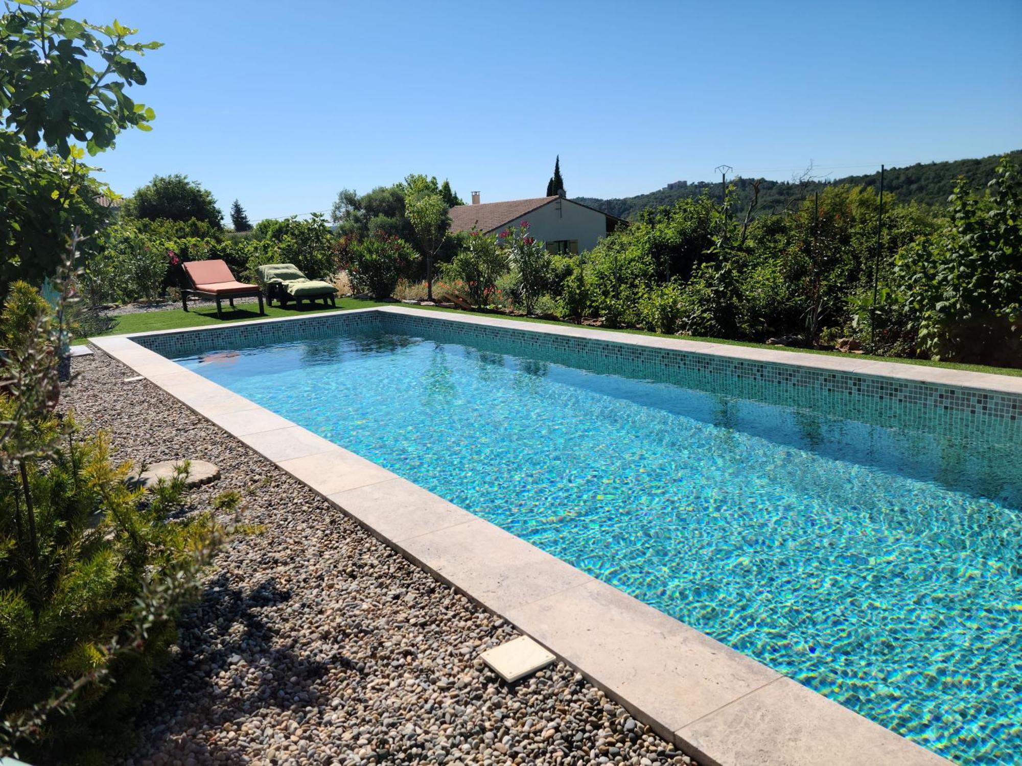 Bed and Breakfast Les Papillons D'Uzes à Saint-Laurent-la-Vernède Extérieur photo